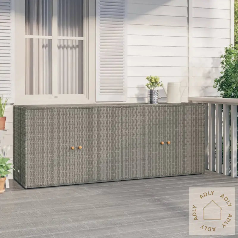 Praktisk og stilig putekasse i polyrotting til uteplassen