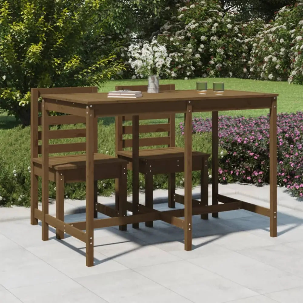 Hagebord i heltre furu til hage og terrasse - Hagebord
