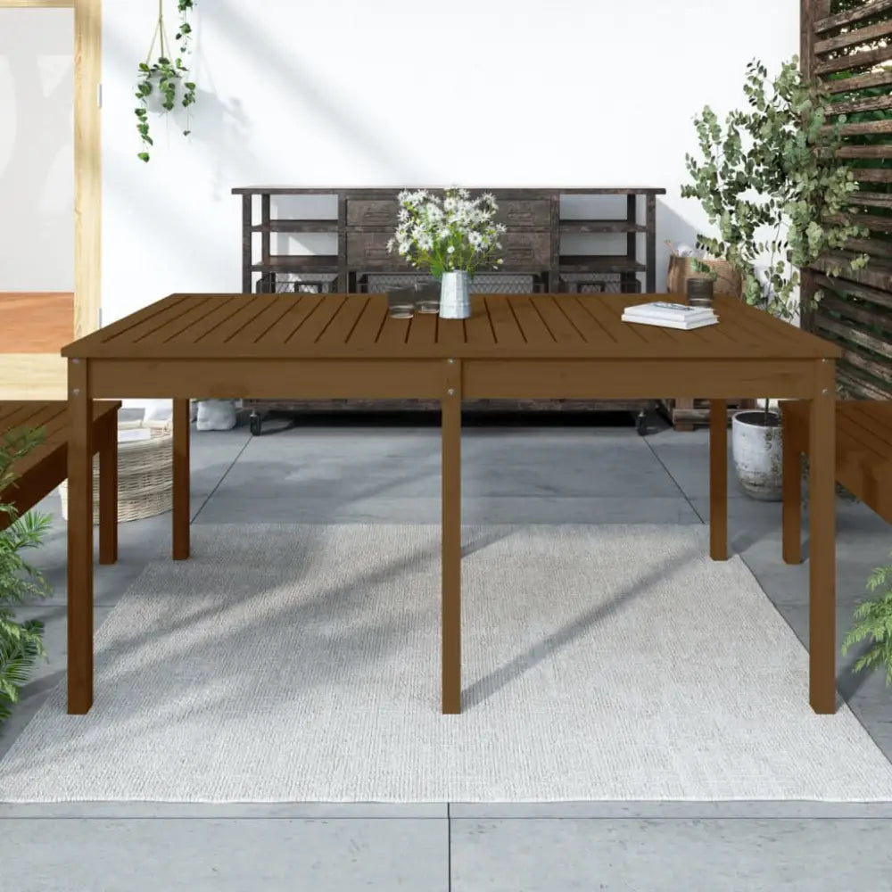 Hagebord i heltre furu til hage og terrasse - Hagebord