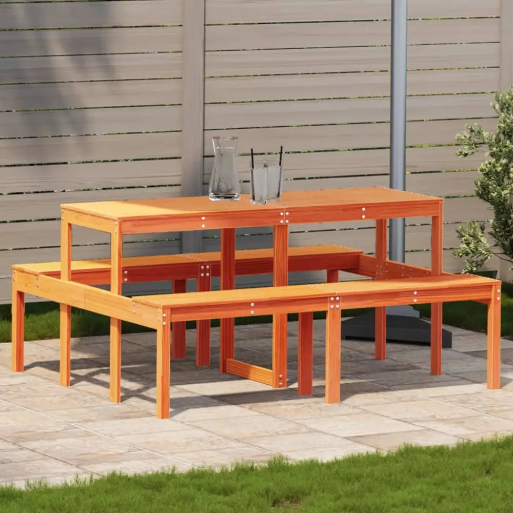 Hagebord i heltre furu til hage og terrasse - Hagebord