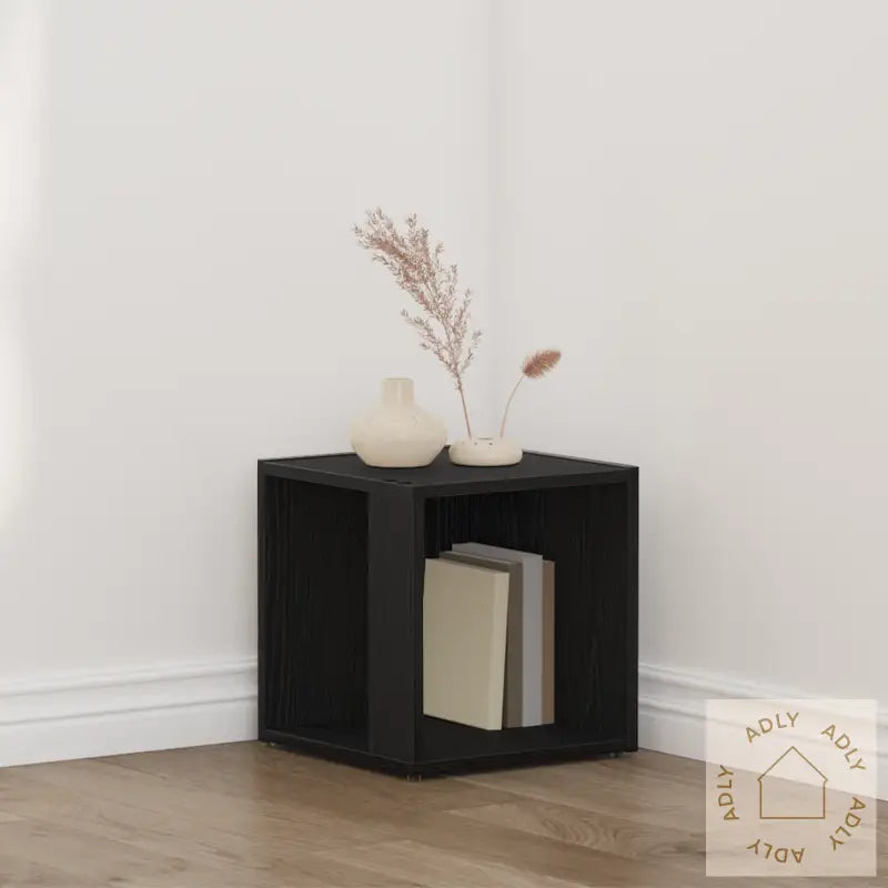 Sidebord Svart Eik 33X33X34,5 Cm Konstruert Tre
