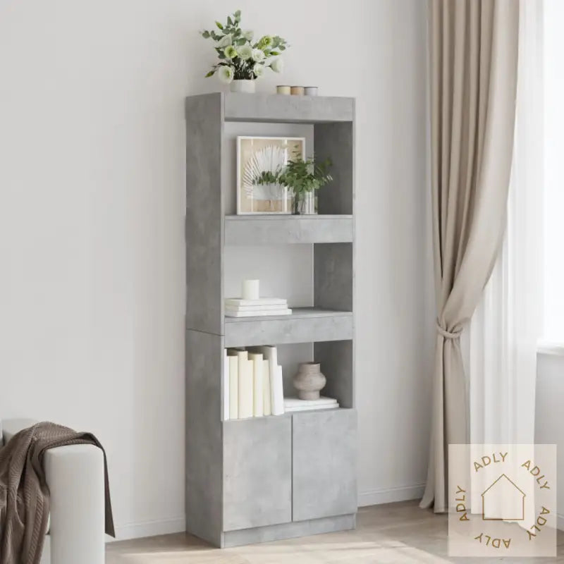 Highboard Betonggrå 63X33X180 Cm Konstruert Tre