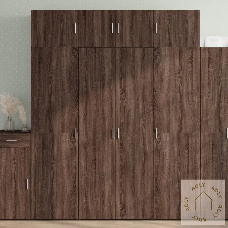 Highboard Brun Eik 80X42,5X185 Cm Konstruert Tre
