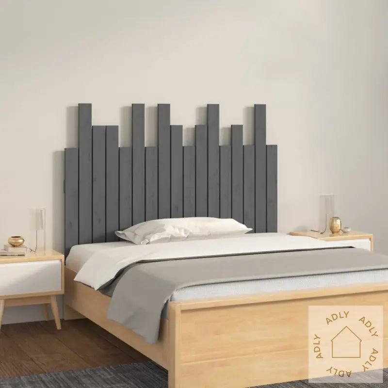 Veggmontert Hodegavl Grå 108X3X80 Cm Heltre Furu