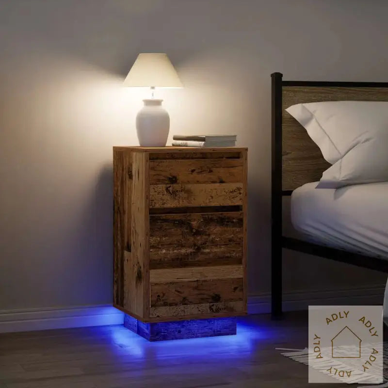 Nattbord Med Led-Lys Gammelt Tre 38X34X65 Cm