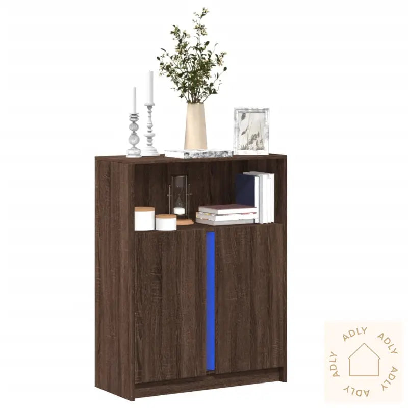 Skjenk Med Led Brun Eik 77X34X100 Cm Konstruert Tre