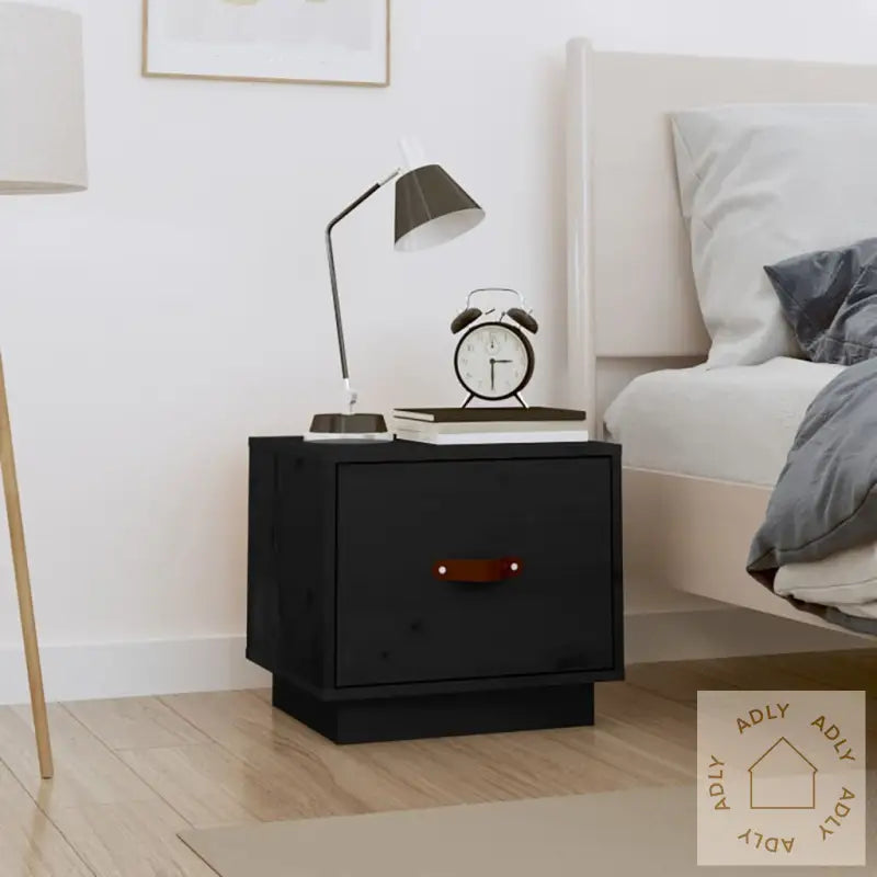 Nattbord Svart 40X34X35 Cm Heltre Furu