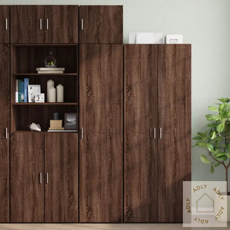 Smalt Oppbevaringsskap Brun Eik 45X42,5X225 Cm Konstruert Tre