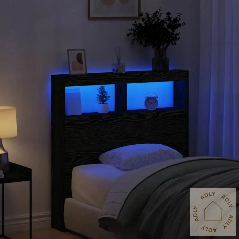 Hodegavl Skap Med Led Svart Eik 100X17X102 Cm