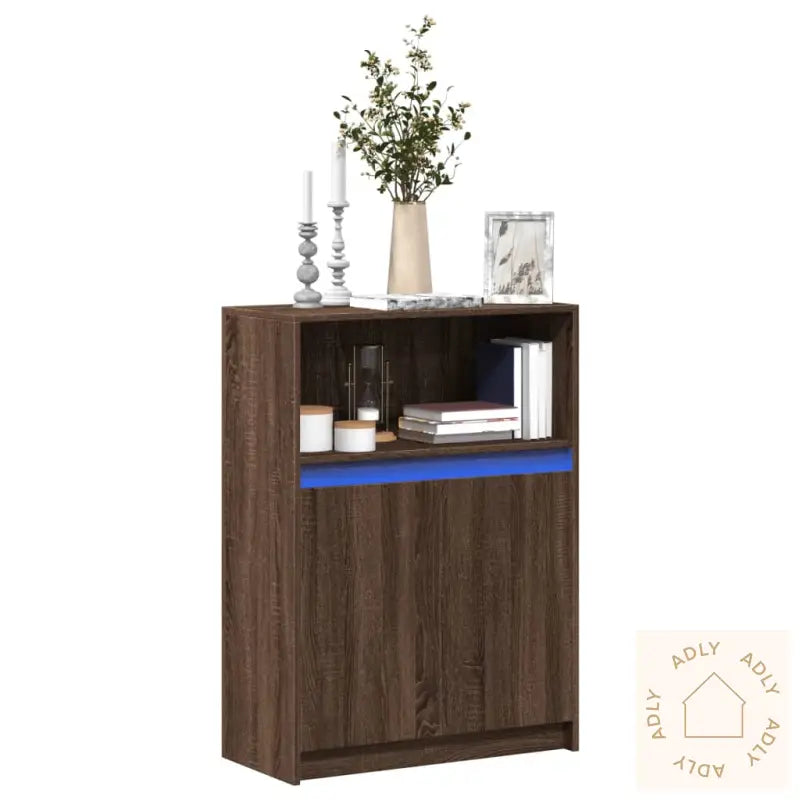 Skjenk Med Led Brun Eik 72X34X100 Cm Konstruert Tre