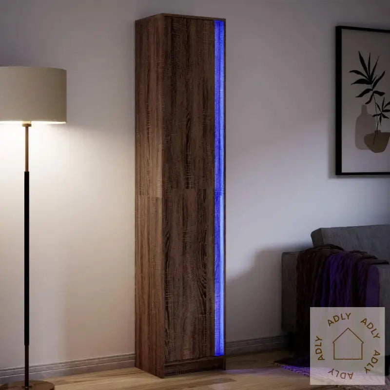 Garderobe Med Led Brun Eik 41,5X32,5X200 Cm Konstruert Tre