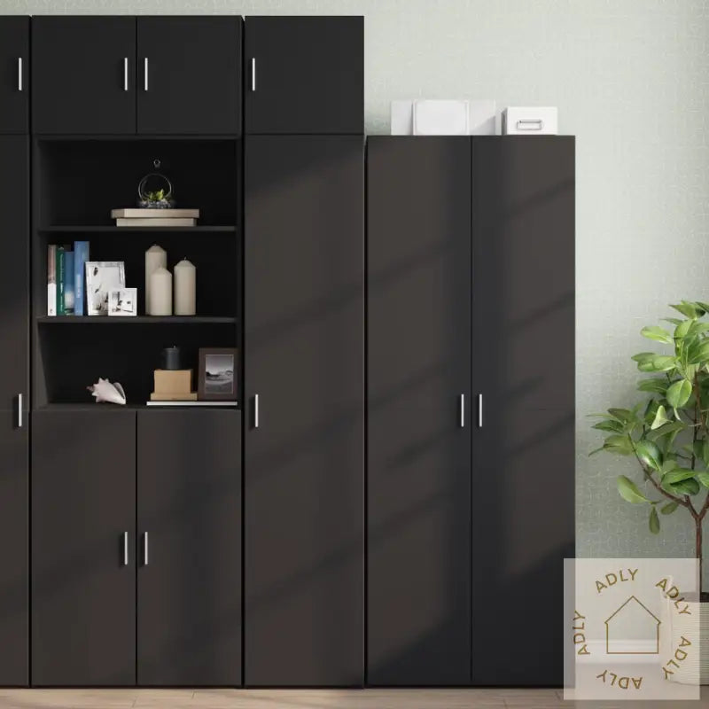 Smalt Oppbevaringsskap Svart 40X42,5X225 Cm Konstruert Tre