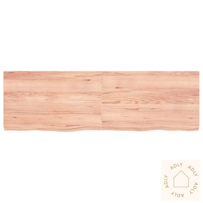 Vegghylle i heltre eik med naturlig kant og wood-patterned flooring stil