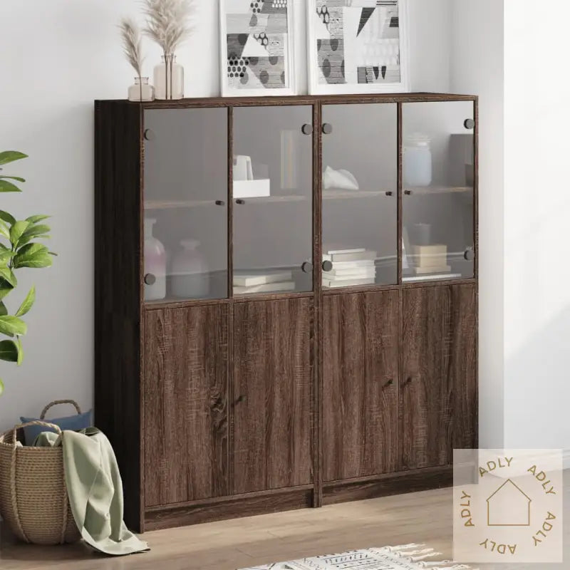 Bokhylle Med Dører Brun Eik 136X37X142 Cm Konstruert Tre