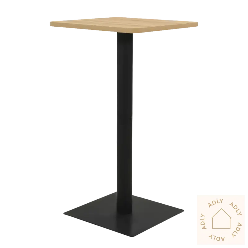 Elegant bistrobord med square treplate og svart metallbase passer perfekt ute og inne