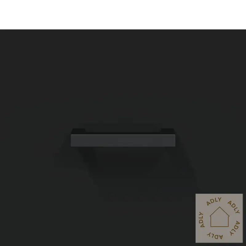 Highboard Svart 69,5X34X180 Cm Konstruert Tre