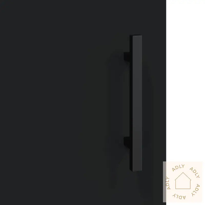 Highboard Svart 69,5X34X180 Cm Konstruert Tre