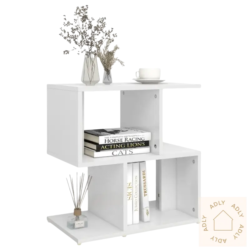 Hvit zigzag hylle for elegant nattbordsett og møbler til hjemmet