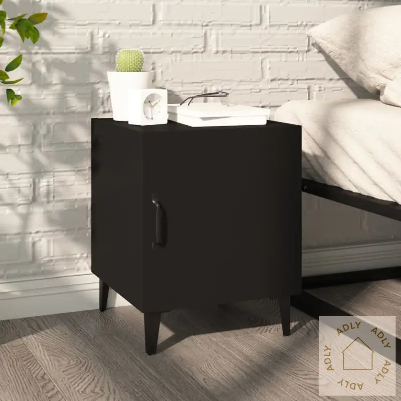 Nattbord 2 Stk Svart Konstruert Tre