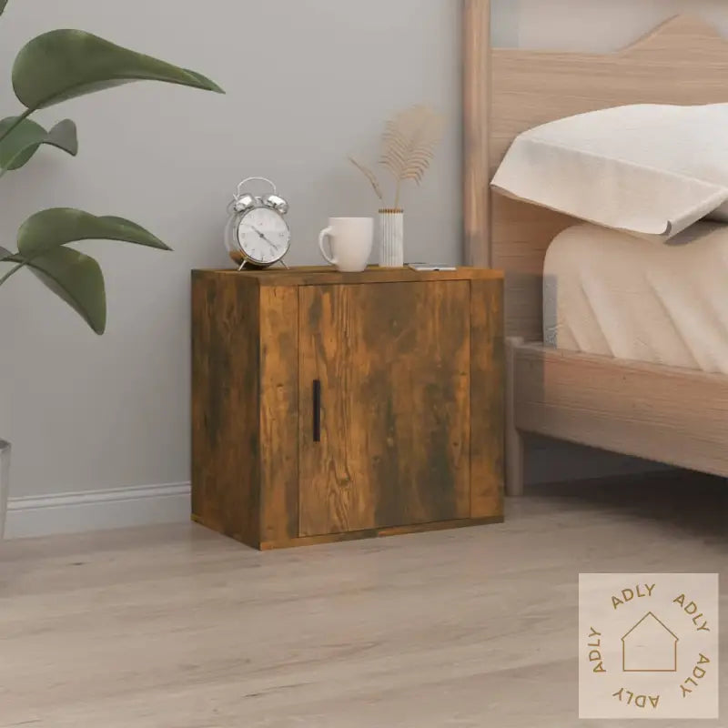 Veggmonterte Nattbord 2 Stk Røkt Eik 50X30X47 Cm