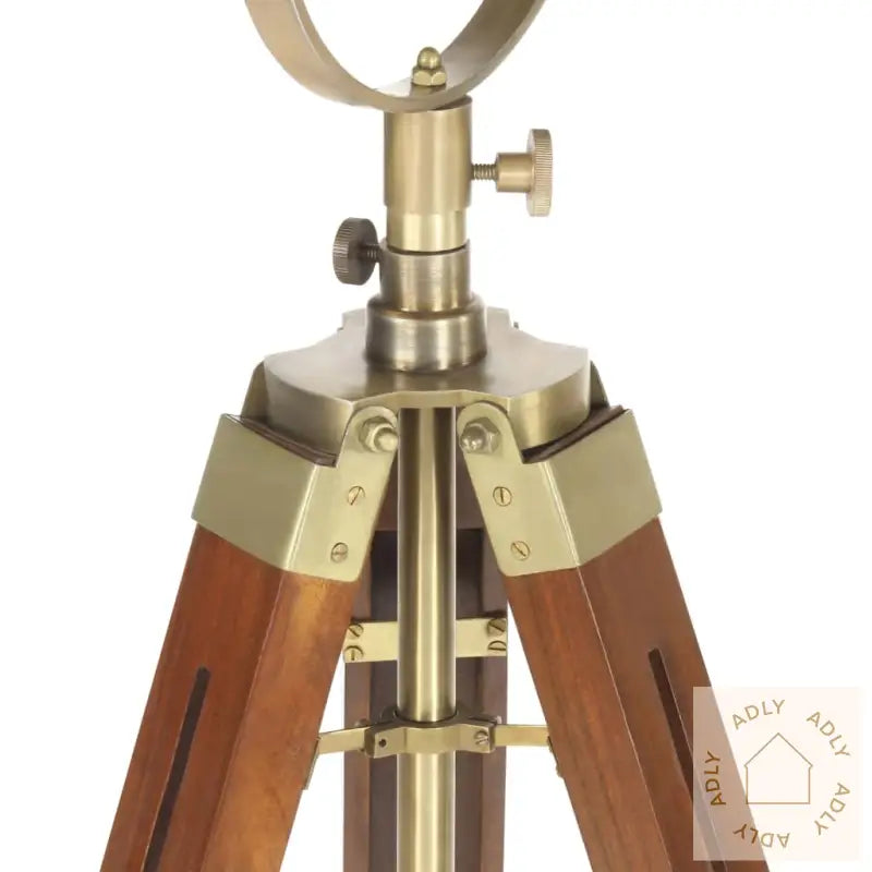 Gulvlampe Med Stativ Heltre Mango 165 Cm