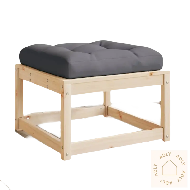 Hagefotskammel i heltre furu med grå pute og modulært design for hagemøbler