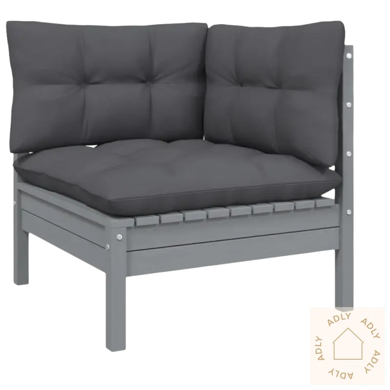 Grå hjørnesofa i heltre furu med moduler og koselige puter