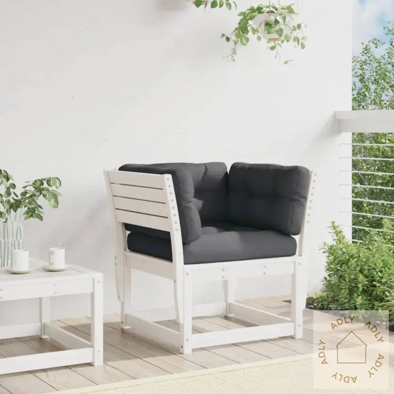 Hagesofa Med Armlener Og Puter Hvit Heltre Furu