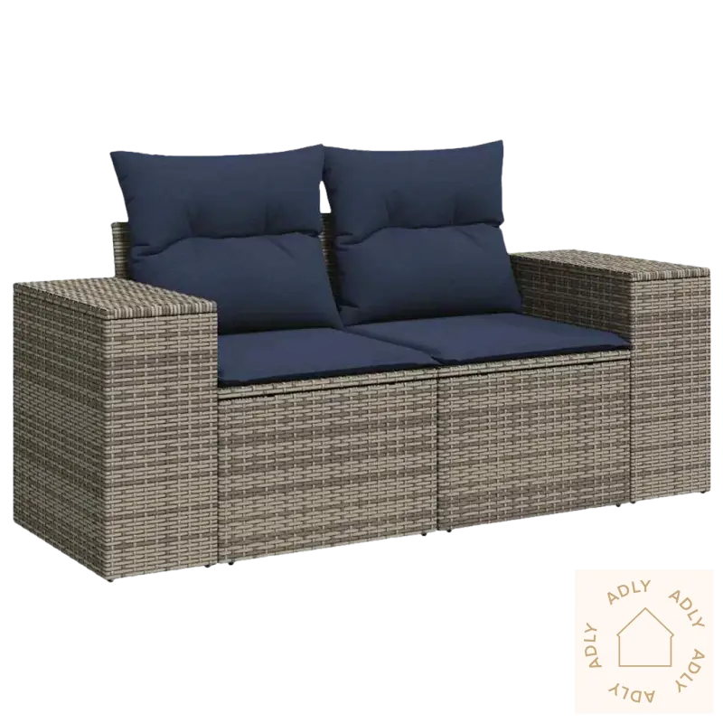 Wicker ute sofa med blå puter, grå materiale og pulverlakkert stålramme