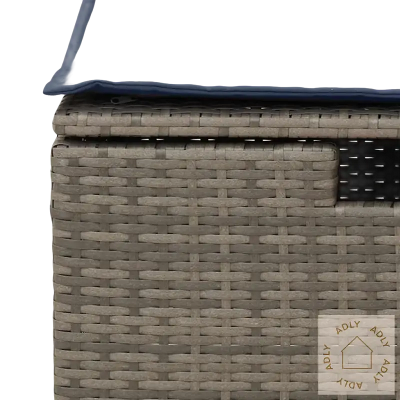 Woven oppbevaringsboks med blå pute, perfekt for Hagesofasett i grå materialer