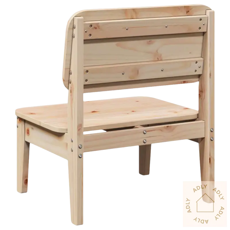 Wooden hagestol i heltre furu med rustikk sjarm, perfekt for hagemøbler