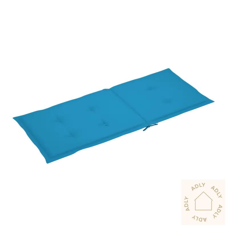 Blå rektangulær pute med elastisk stropp på hagemøbler i heltre akasie