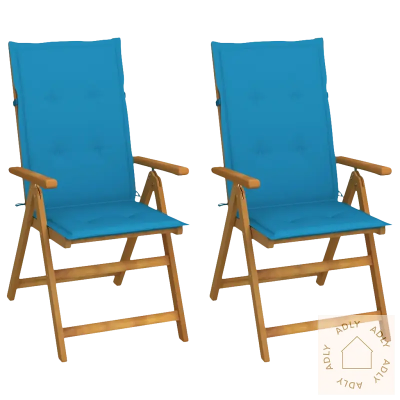 To flotte heltre akasie hagemøbler med blå puter og elastisk stropp for koselige uteplasser