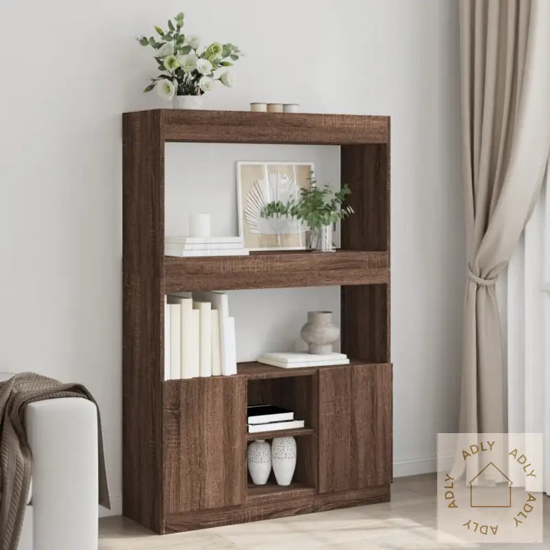 Highboard Brun Eik 92X33X140 Cm Konstruert Tre