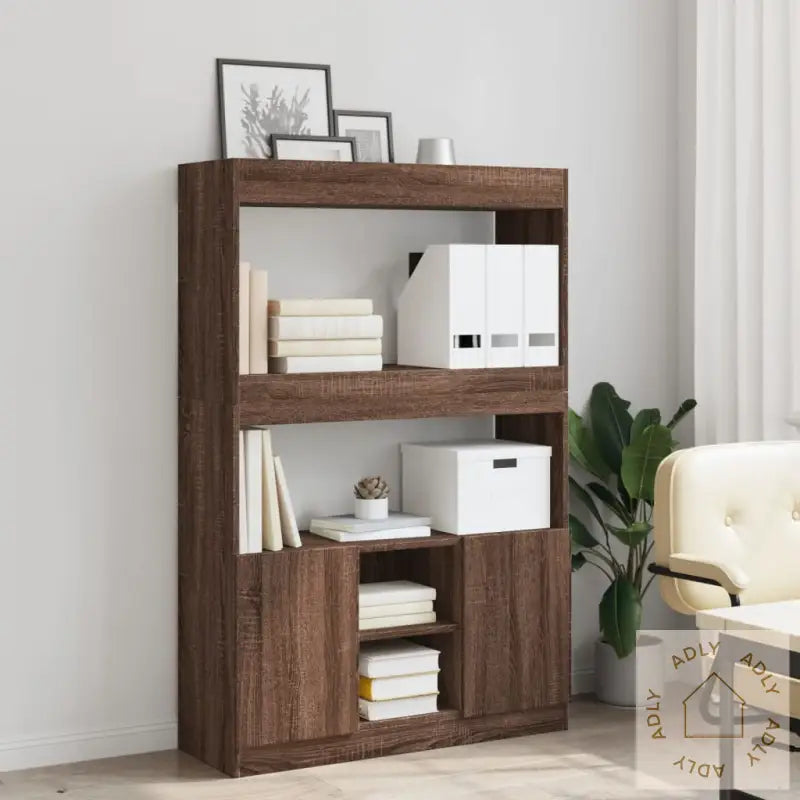 Highboard Brun Eik 92X33X140 Cm Konstruert Tre