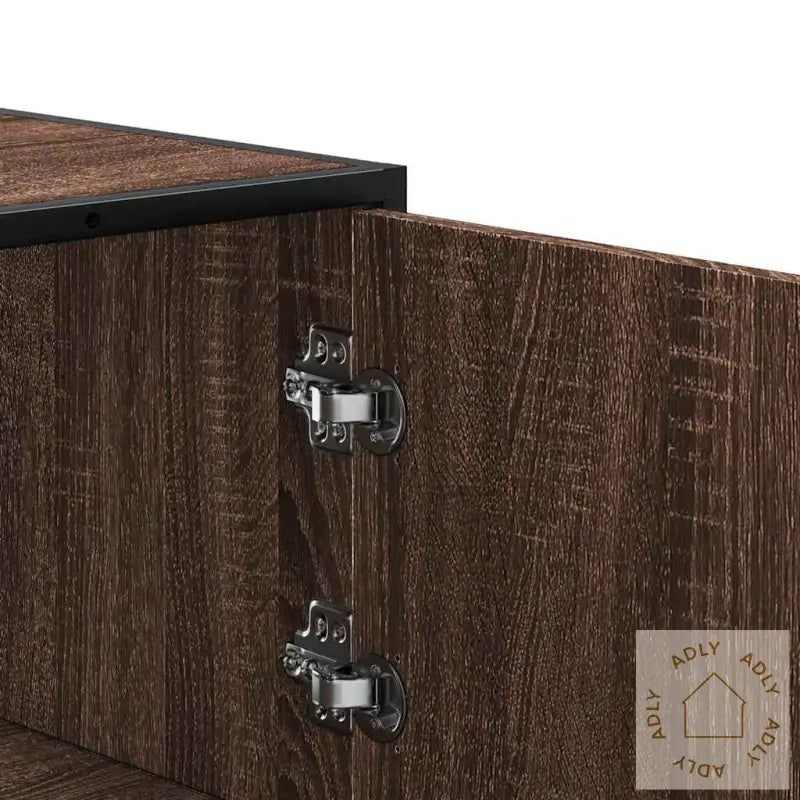 Highboard Brun Eik 68X35X106,5 Cm Konstruert Tre Og Metall