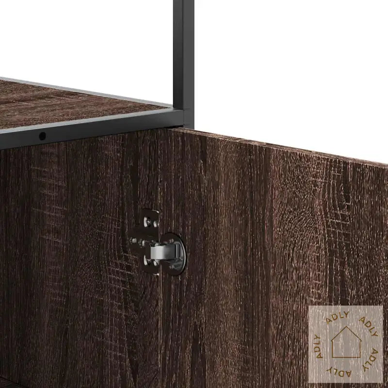 Highboard Brun Eik 68X35X139 Cm Konstruert Tre Og Metall