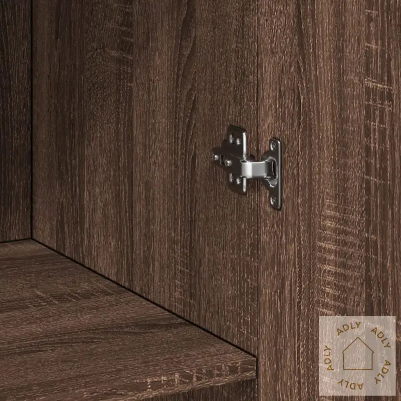 Highboard Brun Eik 70X42,5X185 Cm Konstruert Tre