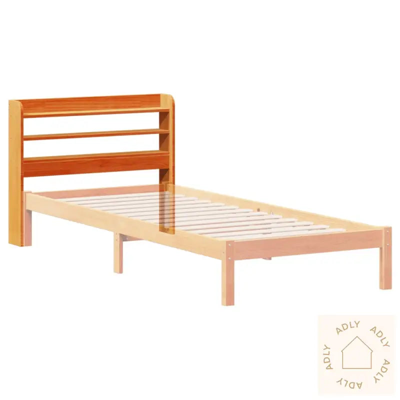 Hodegavl Med Hyller Voksbrun 90 Cm Heltre Furu