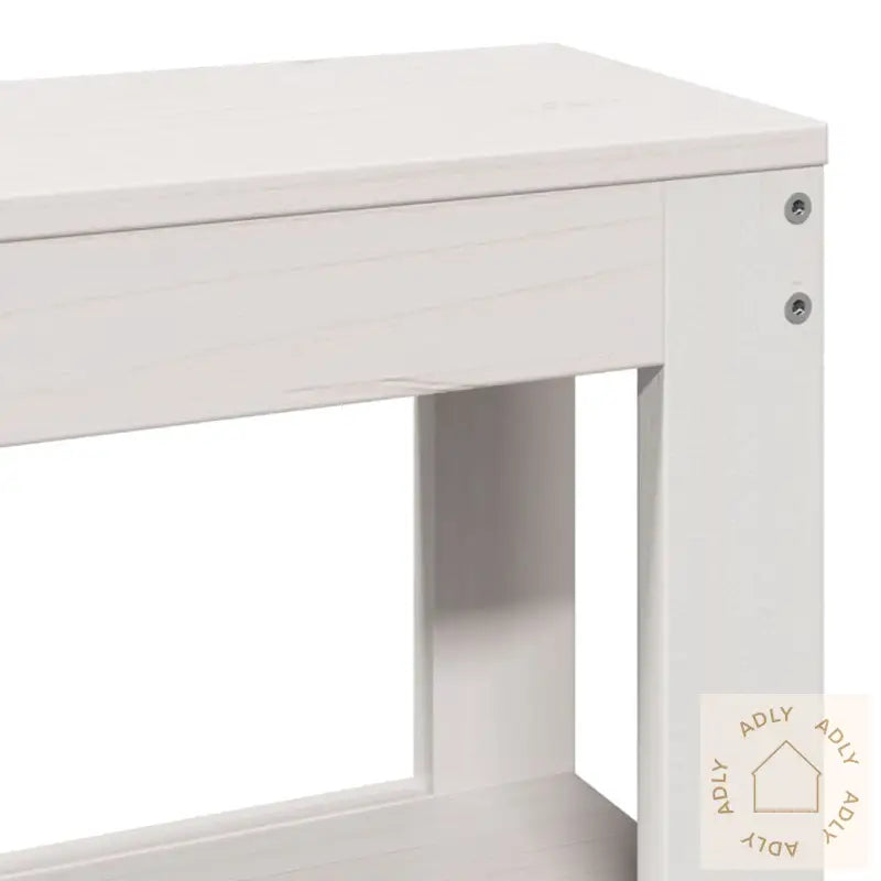 Hodegavl Med Hyller Hvit 135 Cm Heltre Furu