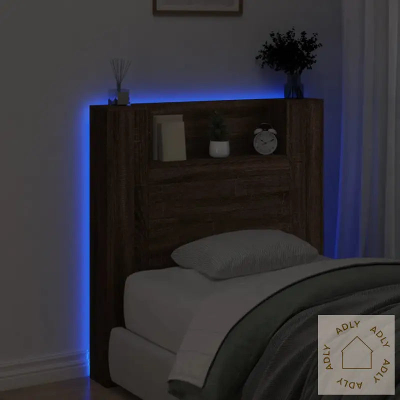 Hodegavl Skap Med Led Brun Eik 100X16,5X103,5 Cm