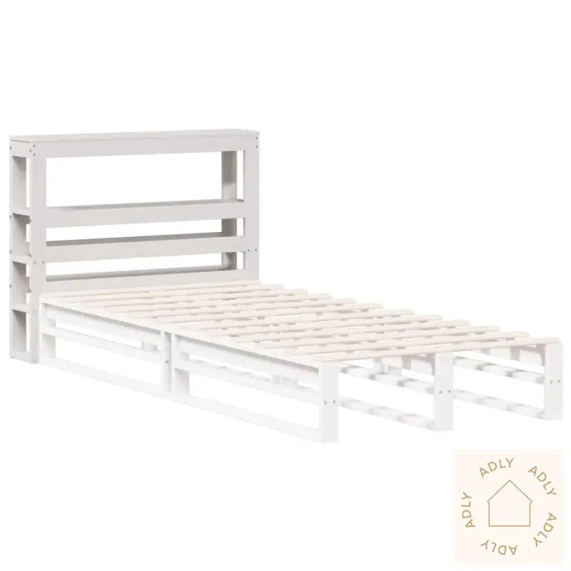 Hodegavl Med Hyller Hvit 75 Cm Heltre Furu