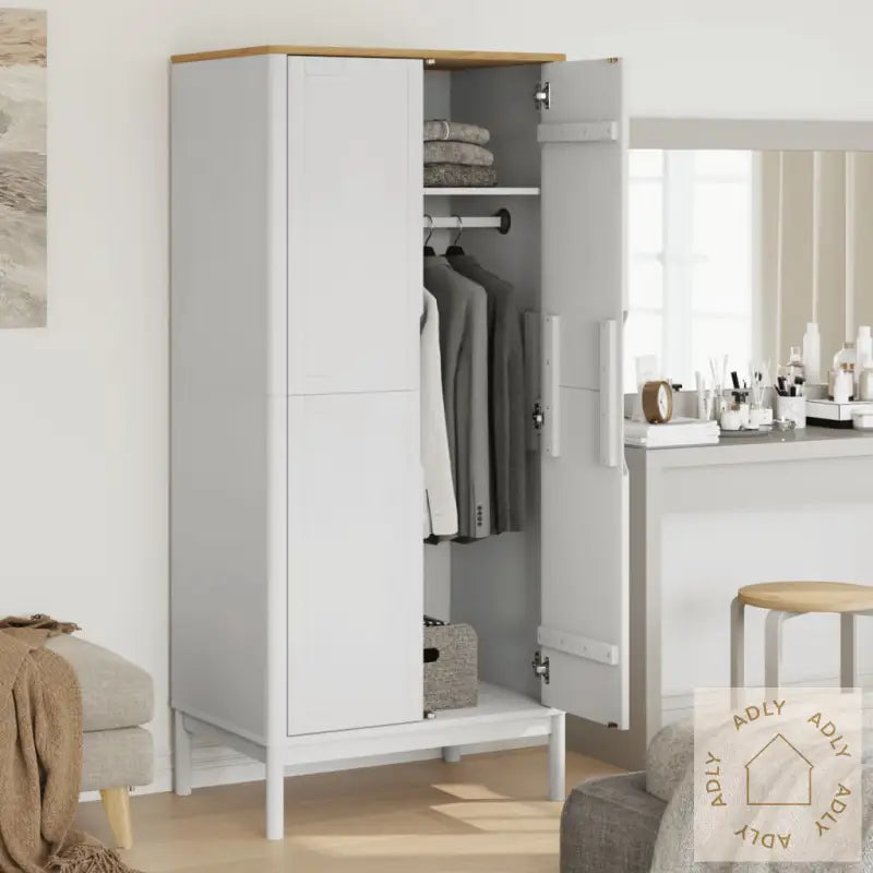 Garderobe Floro Hvit 77X53X171 Cm Heltre Furu