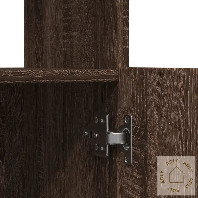 Highboard Brun Eik 63X33X180 Cm Konstruert Tre