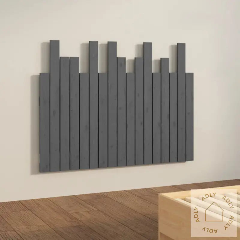 Veggmontert Hodegavl Grå 108X3X80 Cm Heltre Furu