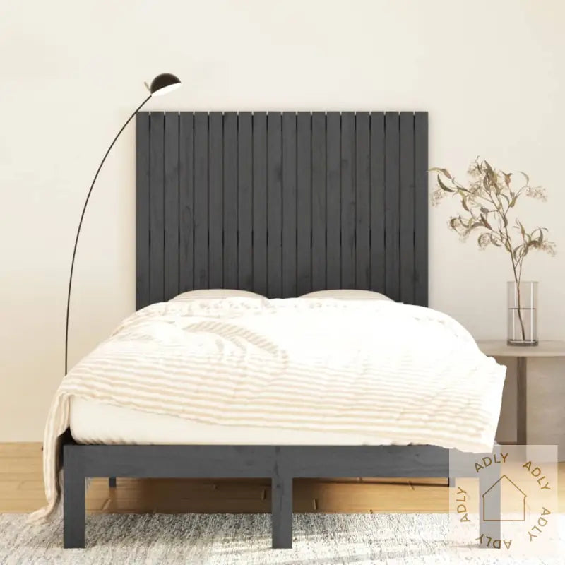 Veggmontert Hodegavl Grå 127,5X3X110 Cm Heltre Furu