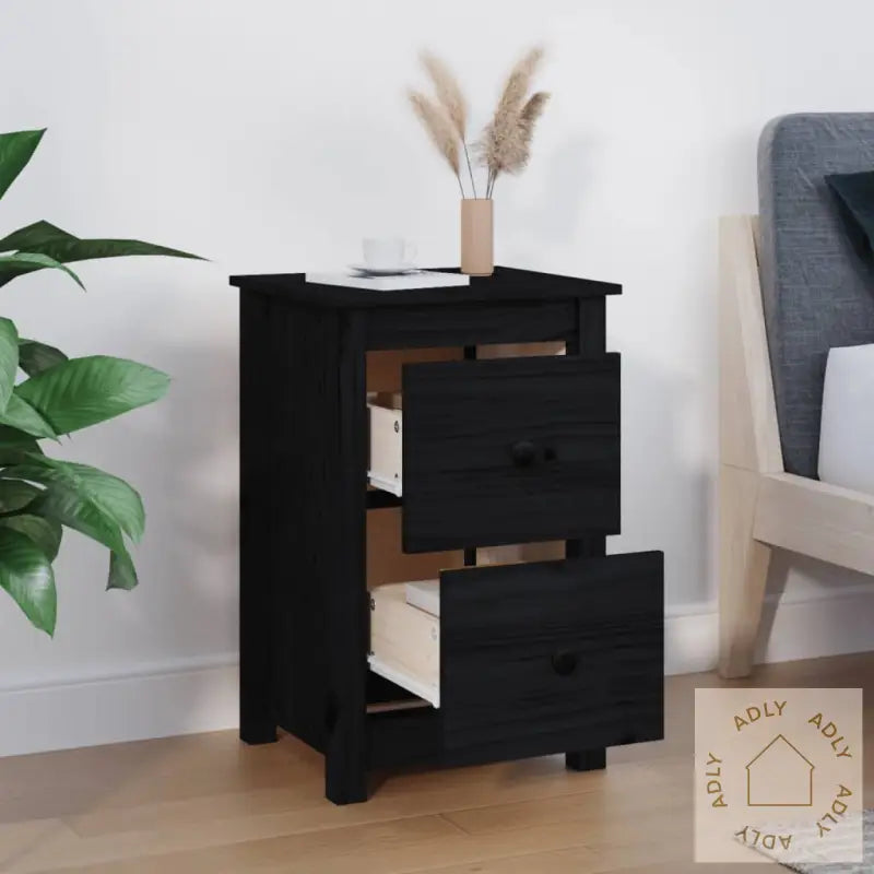 Nattbord Svart 40X35X61,5 Cm Heltre Furu
