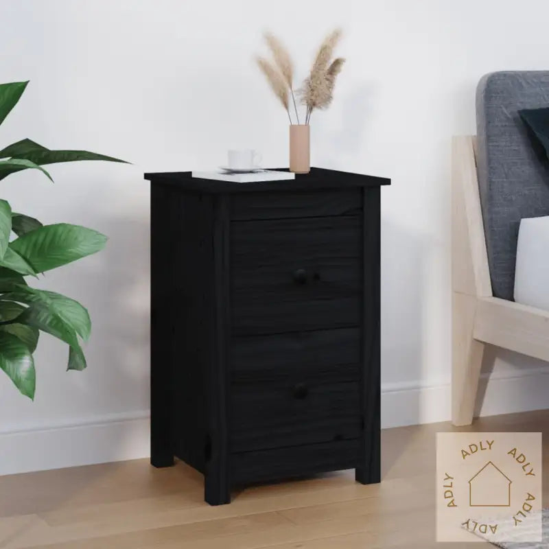 Nattbord Svart 40X35X61,5 Cm Heltre Furu