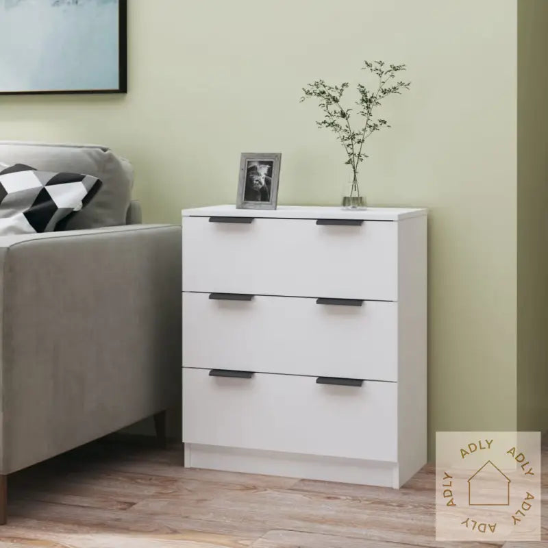 Skjenk Hvit 60X30X70 Cm Konstruert Tre