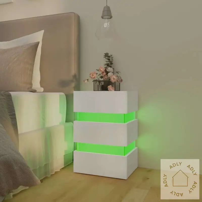 Led-Nattbord Hvit 45X35X67 Cm Konstruert Tre